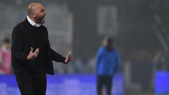 el desaforado festejo de marcelo mendez por el agonico triunfo de gimnasia