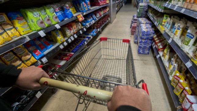 por la inflacion, un gremio estatal le pidio a kicillof debatir un nuevo aumento de sueldo