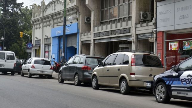 allanaron la sede platense de la camara de la construccion por la causa cuadernos