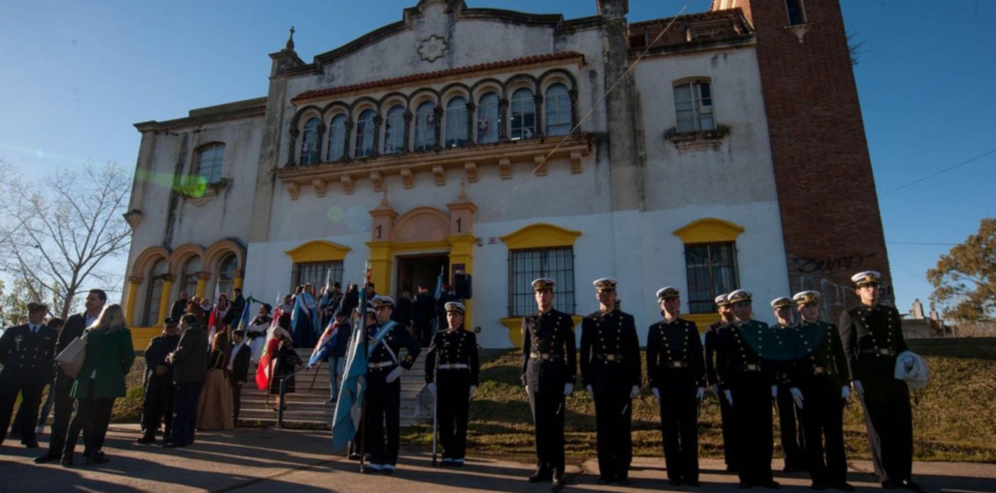 1529871244754.jpg?x=14&y=136&rotate=0&scaleY=1&ow=1500&width=1473&height=736&scaleX=1&oh=998&&cw=1920&ch=950