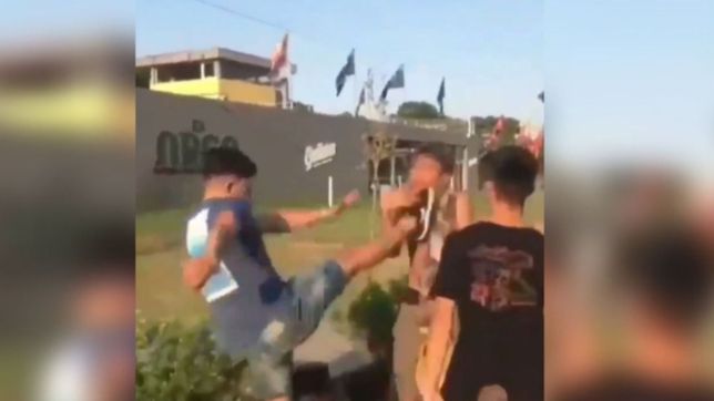 el video del otro ataque en manada en villa gesell: golpearon a un chico y se burlaron