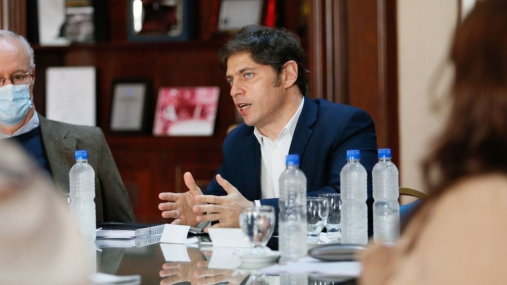 Axel Kicillof reúne a intendentes para analizar la situación epidemiológica