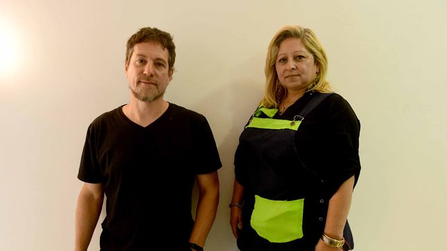 docentes de la plata luchan contra una clausula que les prohibe tener un mejor cargo superando los 50 anos