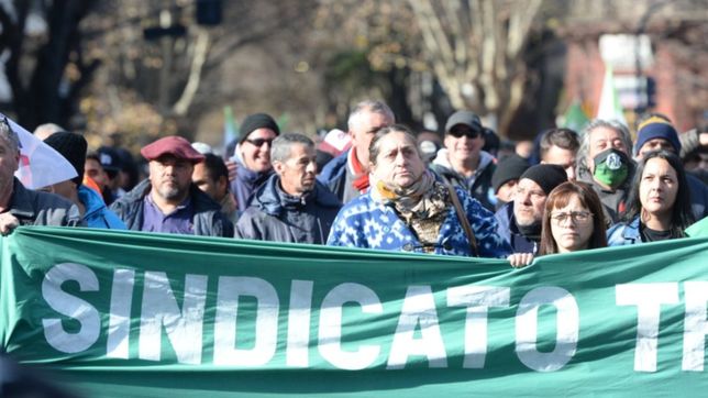 tension politica en berisso: los propios concejales de cagliardi marcharon en su contra