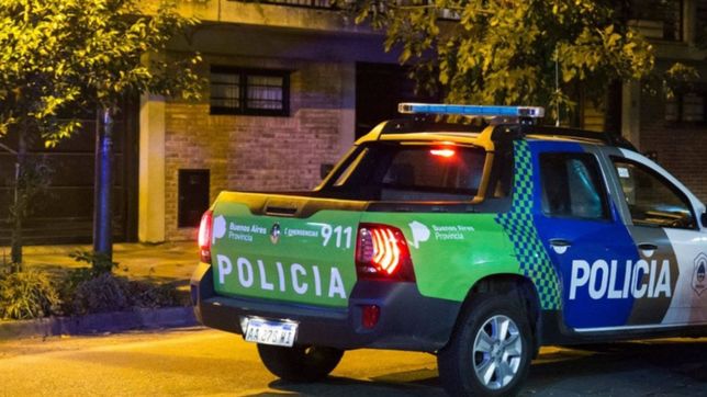 asaltaron a una medica en la puerta de su casa de la plata y se llevaron su auto