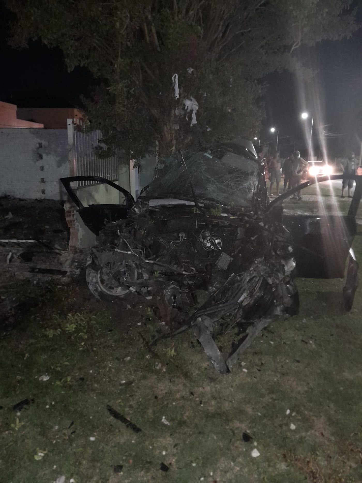 Así quedó el vehículo que protagonizó el accidente fatal en Berisso