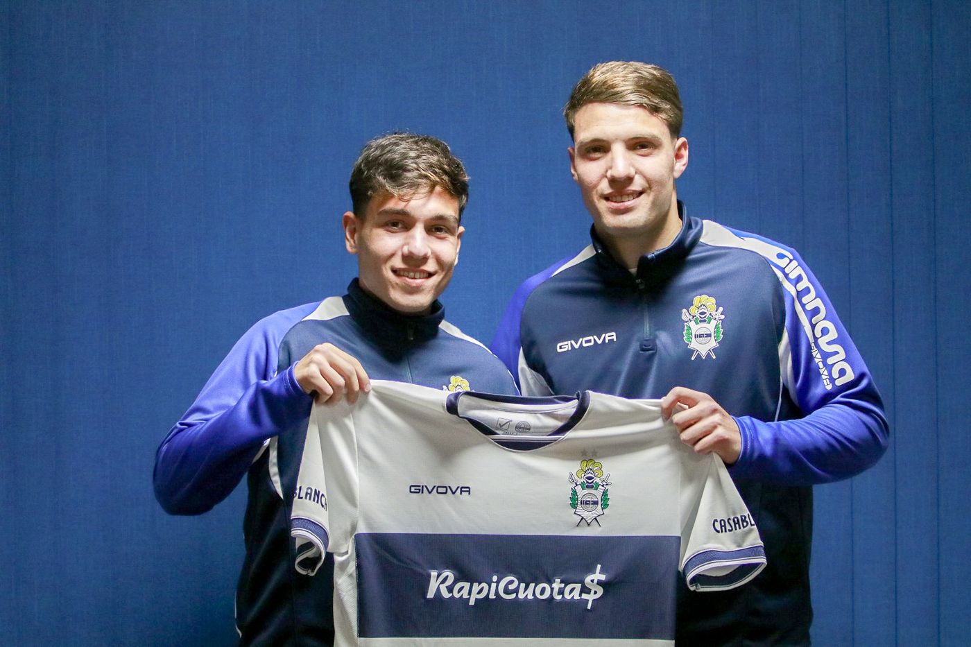 Ignacio Zappulla y Manuel Panaro Gimnasia firma (3).jpeg