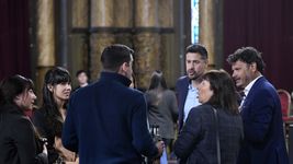 dura reaccion opositora y tension por la suspension de la sesion tras la condena a cristina