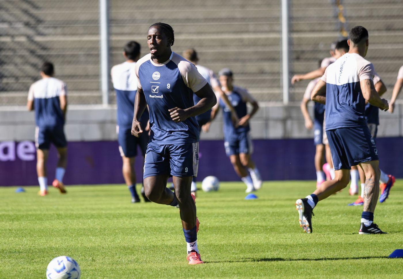 Gimnasia Central Córdoba Rosario Entrada en calor Hurtado.jfif
