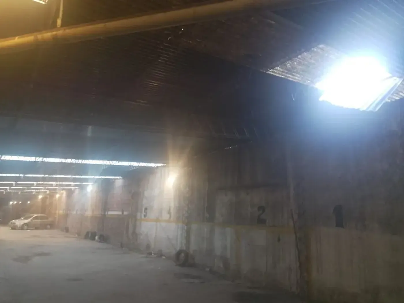 El techo del galpón de Tolosa cedió y la mujer cayó al vacío