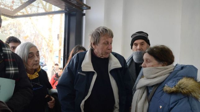 demoras, colas interminables y sin presidentes de mesa: problemas para votar en la plata