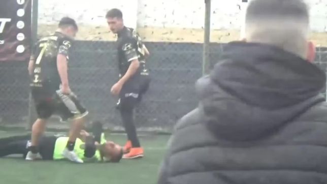 encontraron muerto al joven que pateo en la cabeza a un arbitro en un torneo de futbol