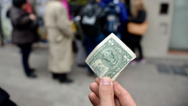 el enojo de un realizador audiovisual platense por el cepo: siguen metiendo barreras