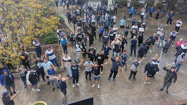 bronca de los hinchas de gimnasia y clima caliente en el bosque a pesar de la victoria ante platense