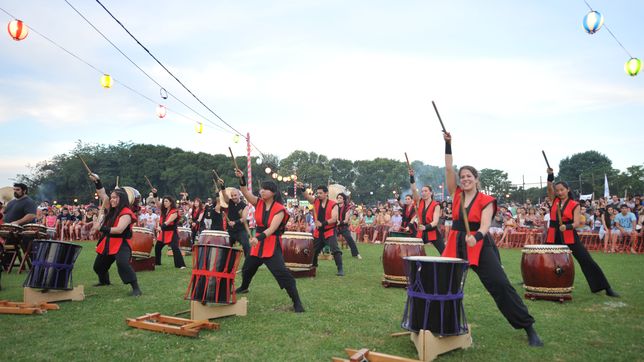 el tutorial del bon odori para aprender la danza grupal del tradicional festejo de la plata