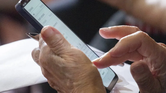 dos jubiladas de la plata fueron estafadas con falsos beneficios ofrecidos en redes sociales