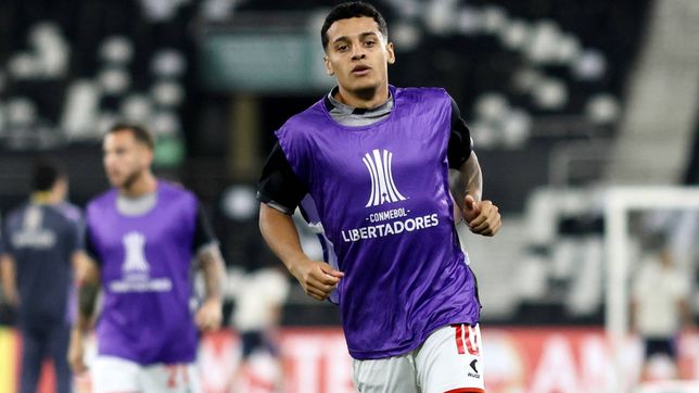 estudiantes no tiene ofertas y palacios podria quedarse a jugar la libertadores