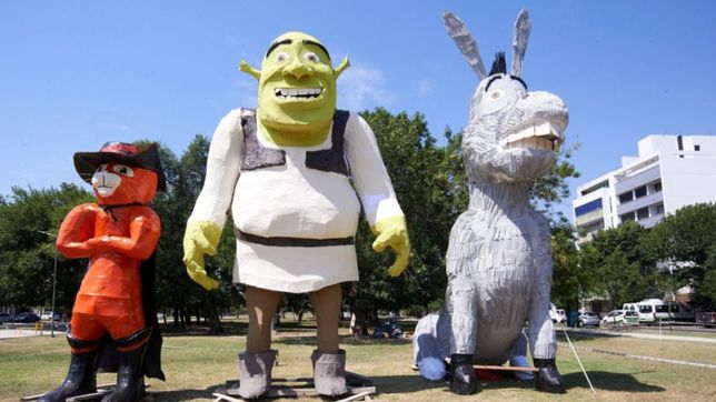 uno por uno, los munecos que ganaron el concurso de fin de ano