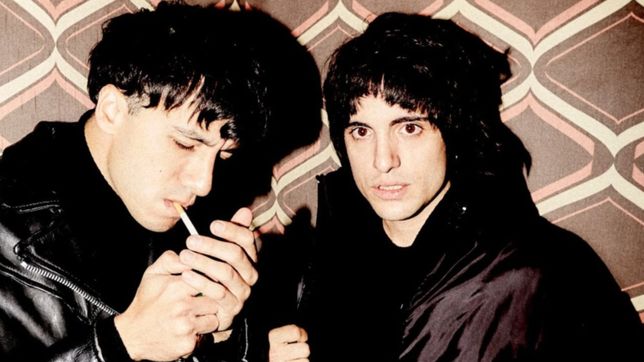 el duo platense peces raros consiguio su primera nominacion a los premios gardel