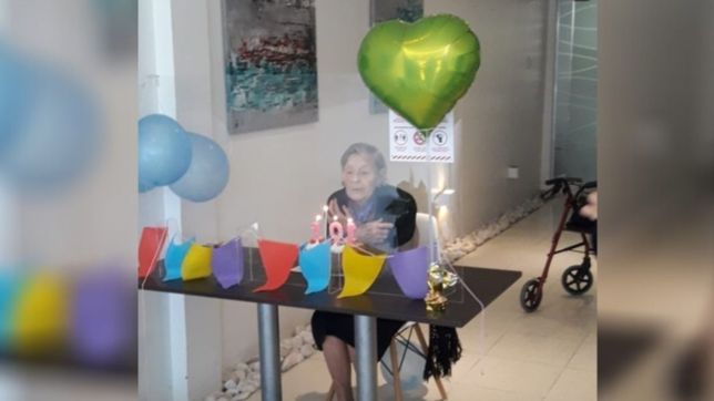 el emotivo festejo de una abuela que cumplio 101 anos y se reencontro con su familia