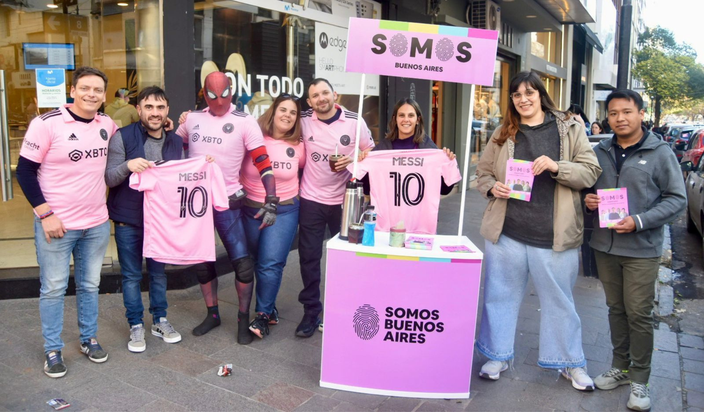 Nicoletti en la campaña con la boleta de 