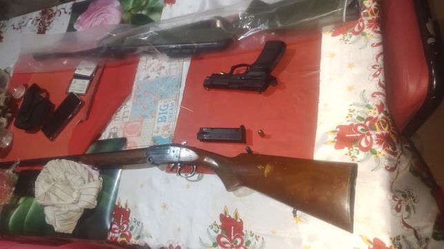 las impactantes imagenes del arsenal que tenia el presunto homicida de barrio aeropuerto