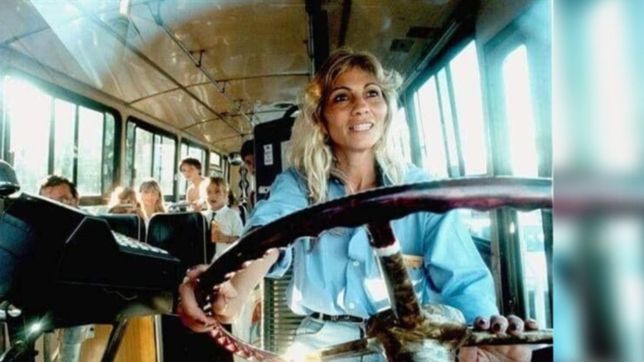 pionera y luchadora: blanca carnevali, la primera colectivera que tuvo la plata