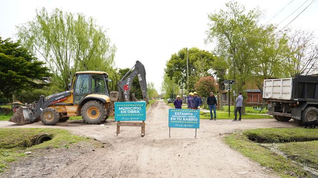 avanzan las obras hidraulicas y mejorado de calles en arturo segui
