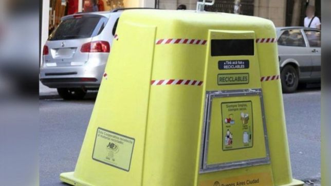 conmocion: una cartonera hallo a un bebe abandonado en un contenedor de basura