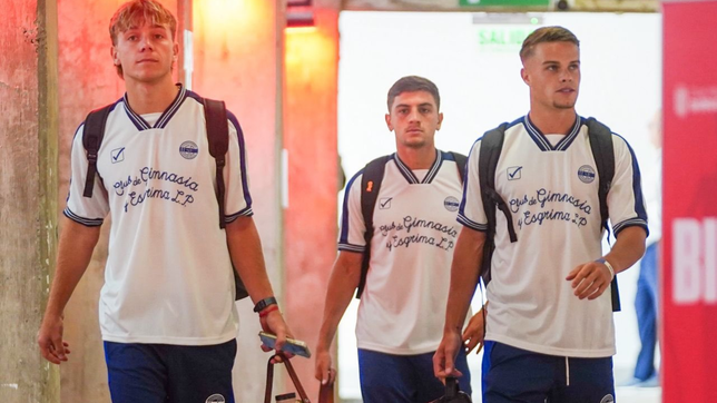 el motivo por el que gimnasia altero su plan de vuelo hacia mendoza