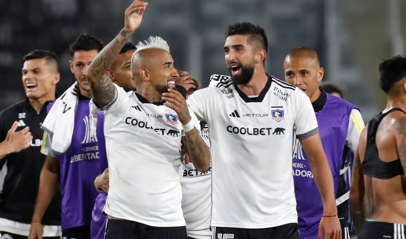 Emiliano Amor Arturo Vidal Colo Colo.jpg