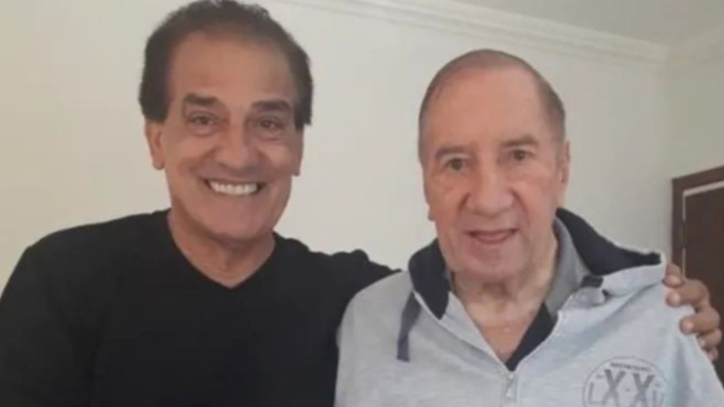 La nueva foto de Bilardo sonriente y de buen ánimo que alegra al mundo del fútbol