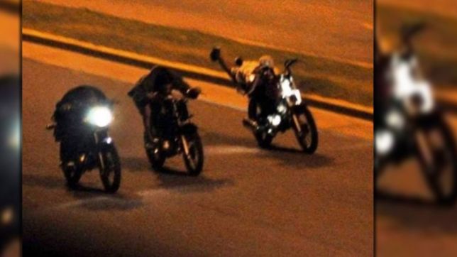 video: picadas, explosiones y disturbios con motos en un barrio de la plata