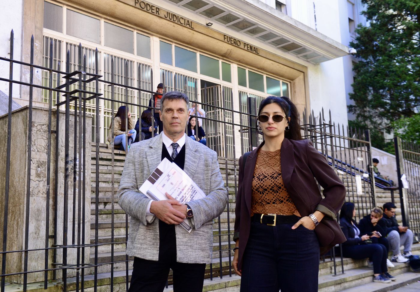 Ricardo Callaba y Brenda Haile, defensores del penitenciario que resultó absuelto tras el juicio oral en La Plata.
