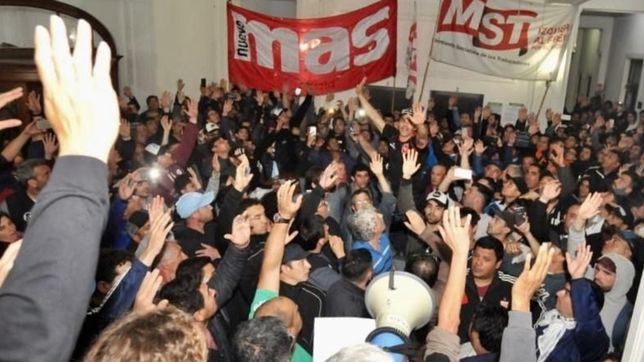 tras varias horas de toma, los trabajadores del astillero desalojaron economia