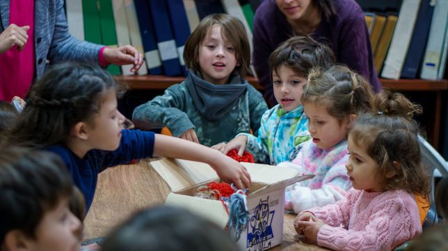 la biblioteca publica de la unlp lanzo actividades por el dia del nino