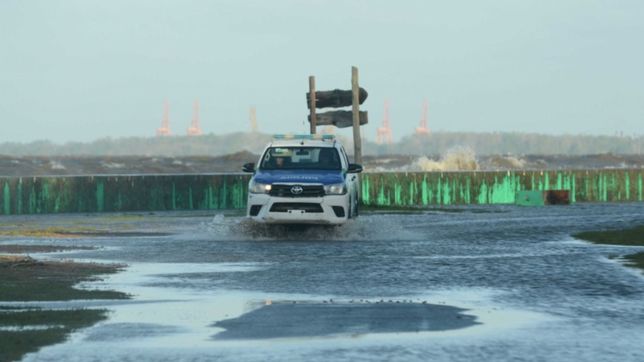 alerta de crecida en el rio de la plata: sube el agua y se acerca a los 3 metros