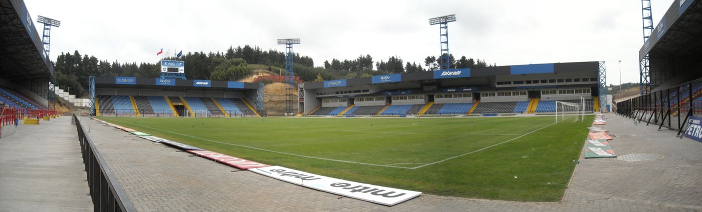 Estadio Huachipato Estudiantes.jpg