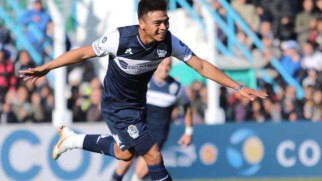 matias gomez clave en los goles de gimnasia: convirtio uno y se anoto con tres asistencias