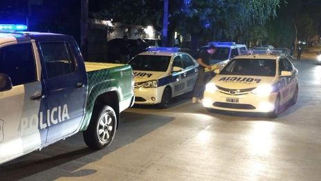 Madrugada de terror en City Bell: un grupo comando atacó a una familia y les robó todo