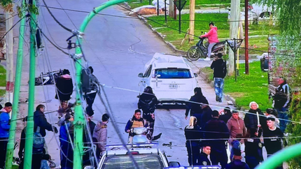 Un motociclista de 20 años murió tras protagonizar un impactante choque con un auto