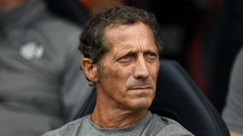 en la previa del duelo con el lobo, troglio rechazo una oferta del futbol sudamericano
