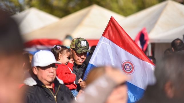 la comunidad paraguaya celebra el aniversario de su independencia en la plata