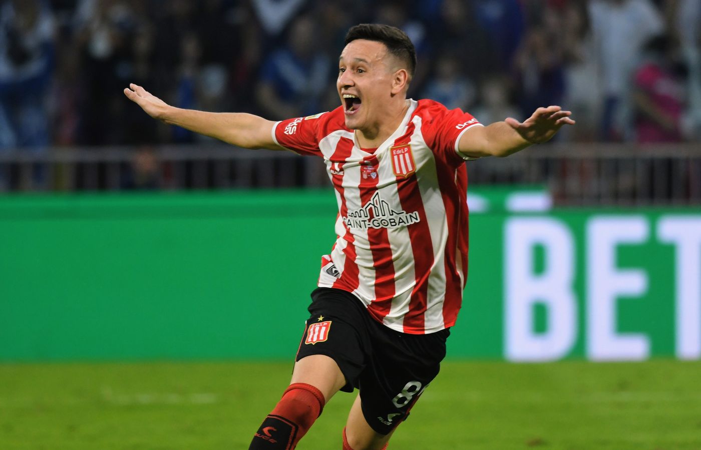 Estudiantes Campeón Vélez Final Copa de la Liga Zuqui festejo (1).JPG