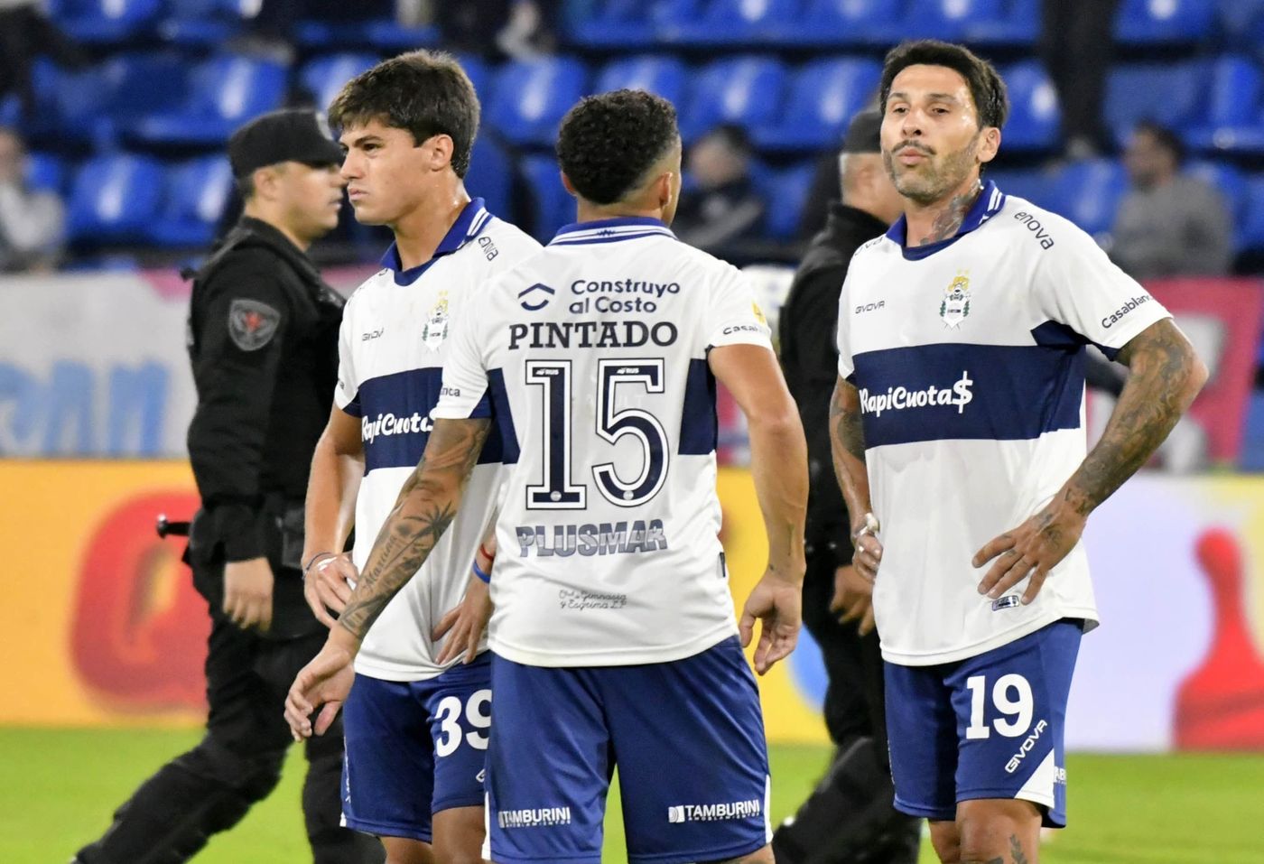 Gimnasia Vélez Lucas Castro Facundo Di Biasi Juan Pintado derrota.jpg