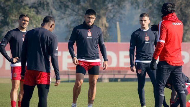 con una duda en la cabeza, eduardo dominguez define el once de estudiantes