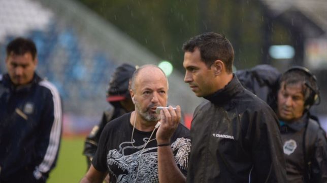 en el bosque el campo de juego esta en condiciones pero el partido corre riesgo