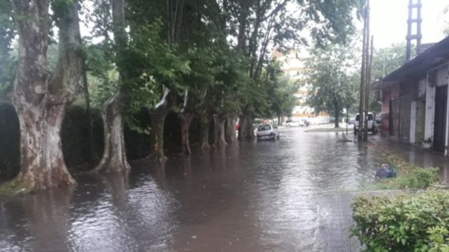 100 anos de impuestos y asi esta villa elisa: anegada despues de la tormenta