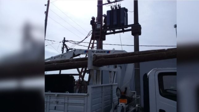 continuan las obras y mejoras en el servicio electrico de la plata