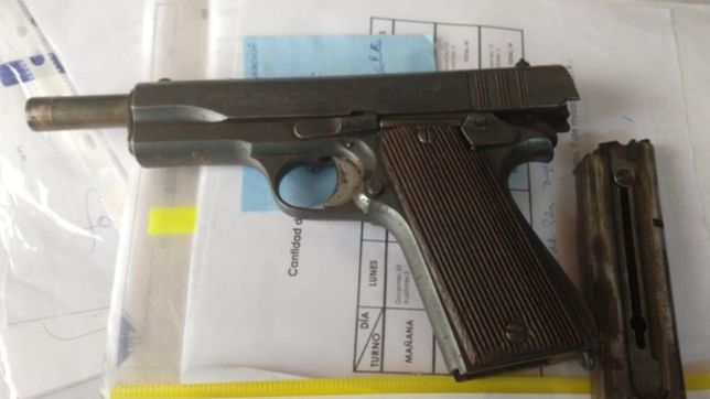 susto y tension en una escuela de san carlos: un chico entro armado a clases